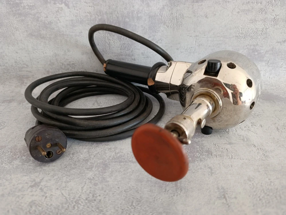 Historický vibrační masážní / terapeutický přístroj  PENETRATOR Patent